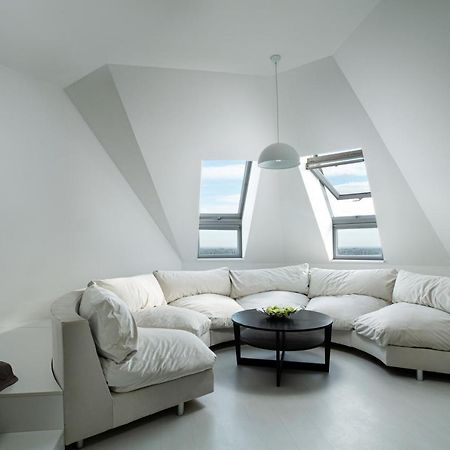 White Attic Apartment Odessa Esterno foto