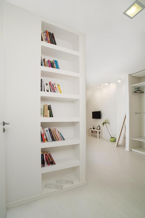 White Attic Apartment Odessa Esterno foto